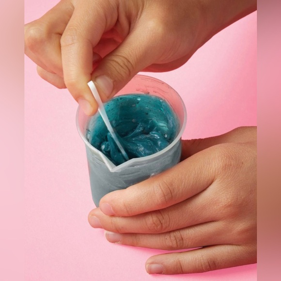 Rainbow lip gloss Maker. flawless custom make up by Geoffreys toy box. Brand New - Picture 5 of 11